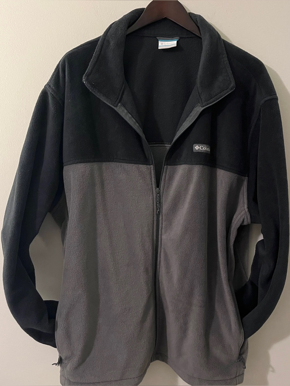 Columbia Black & Gray Colorblock Fleece Jacket